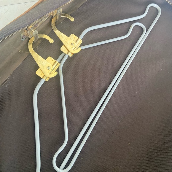 LOUIS VUITTON Vintage Garment Bag with 2 Hangers and Locks and Key - Picture 11 of 15